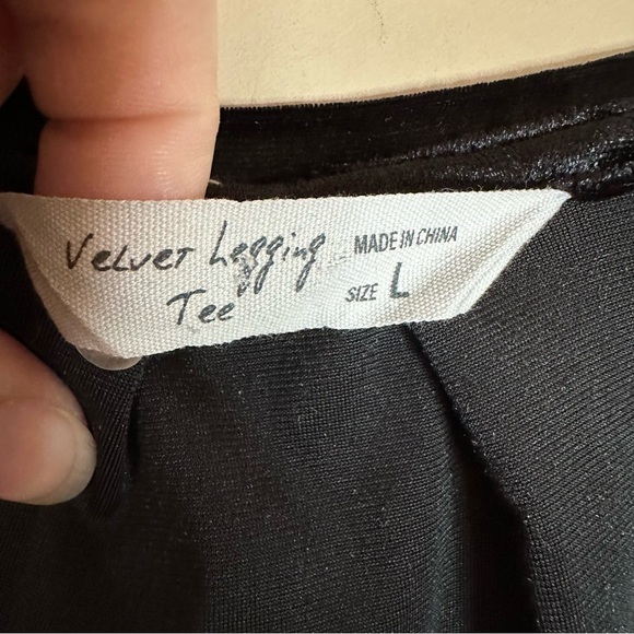 Chrushed Velvet Legging Tee Women L Black Shirt VNeck Tunic Length Y2K Phoebe - Picture 7 of 10